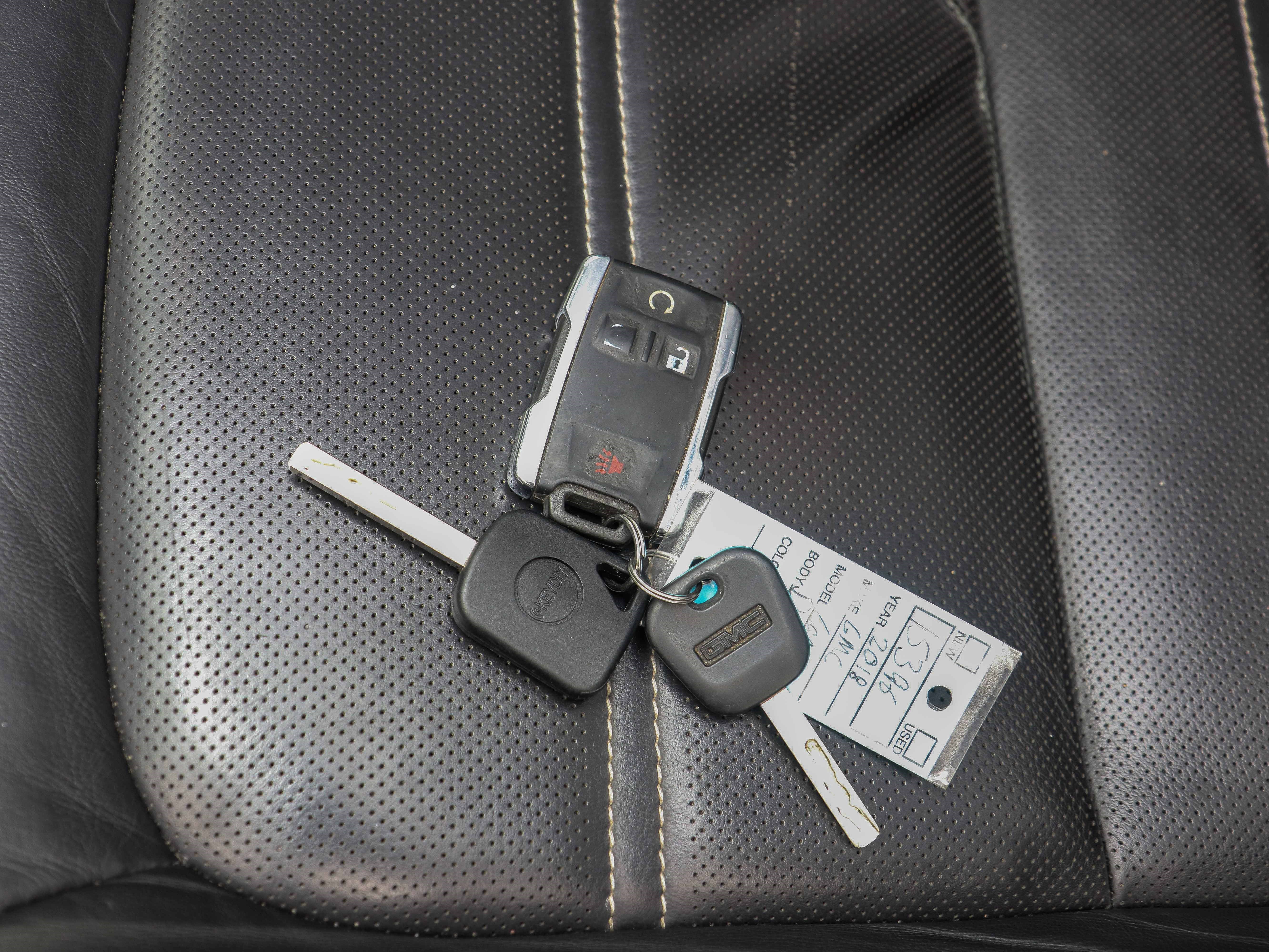 Used 2018 GMC Canyon Denali image 28