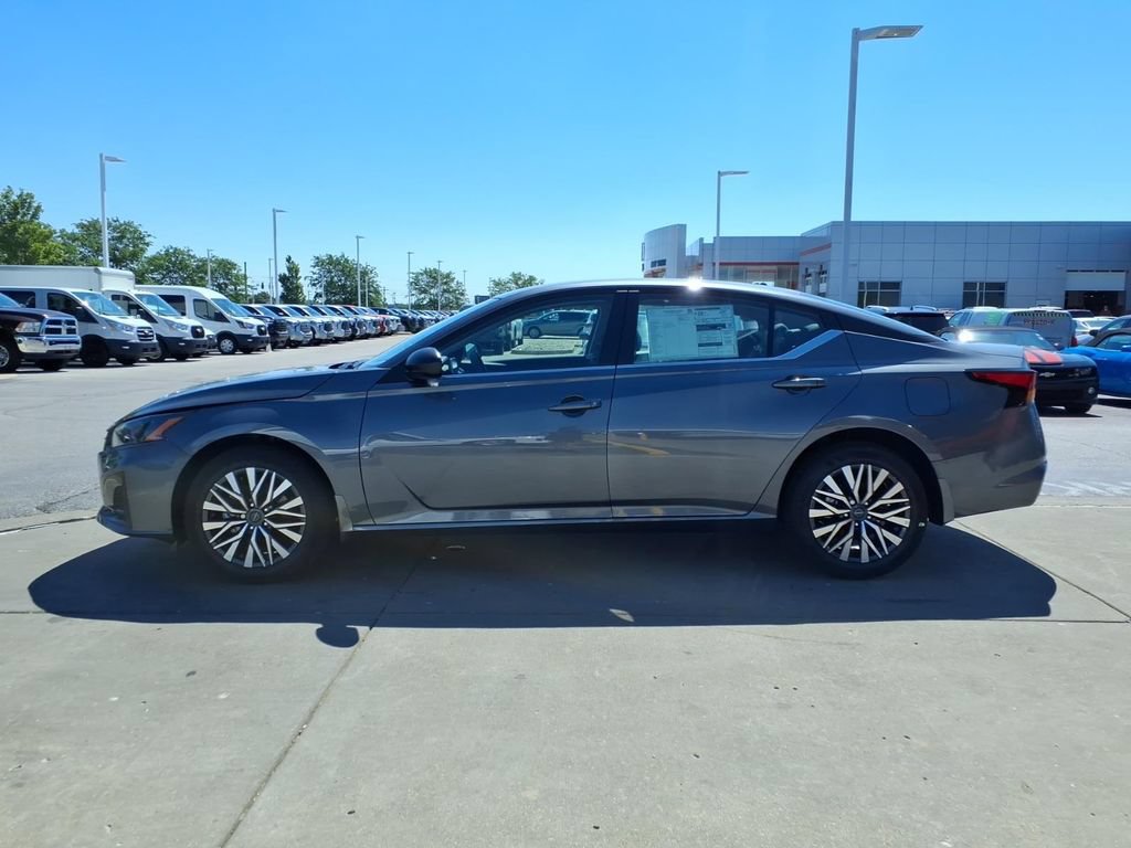 New 2026 Nissan Altima 2.5 SV AWD/4WD image 5