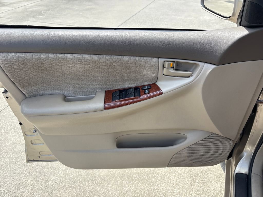 Used 2004 Toyota Corolla CE FWD image 15