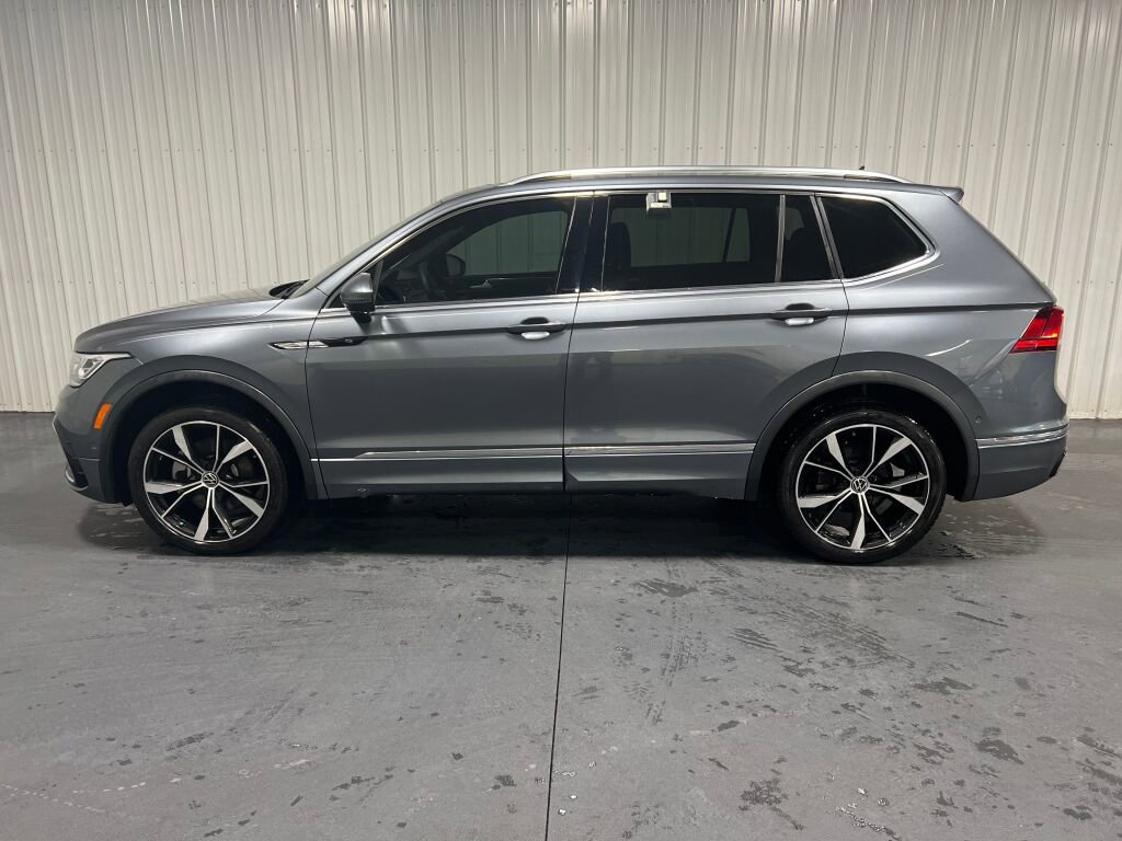 Used 2022 Volkswagen Tiguan SEL R-Line image 22