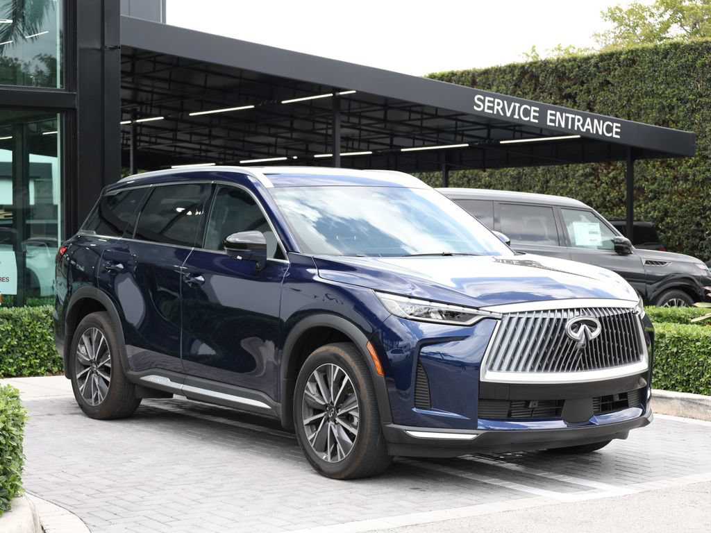 Certified 2026 INFINITI QX60 Luxe w/ Family Package AWD/4WD image 2