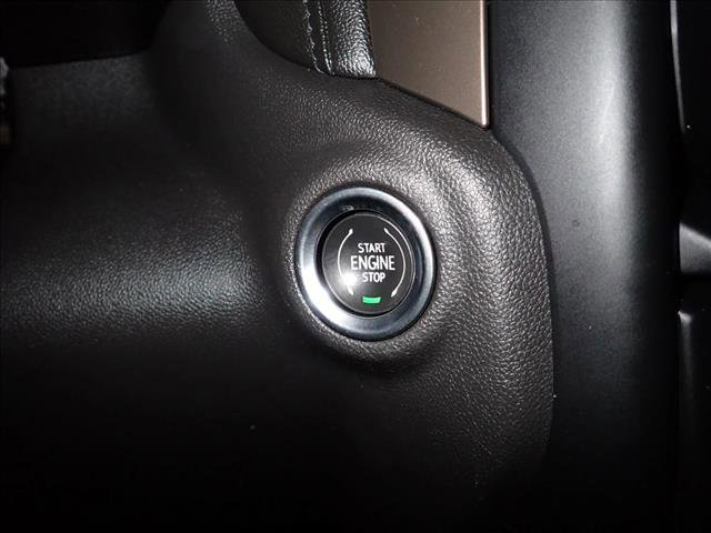 Used 2019 Chevrolet Silverado 1500 High Country w/ Technology Package image 23