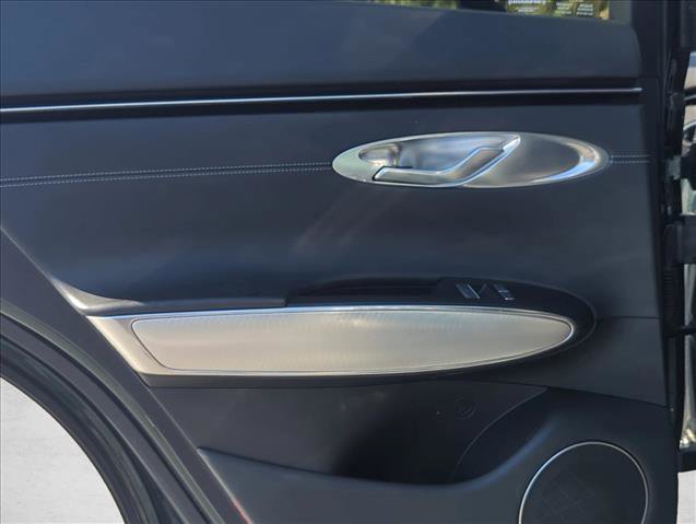 Used 2023 Genesis GV70 2.5T w/ Select Package image 17