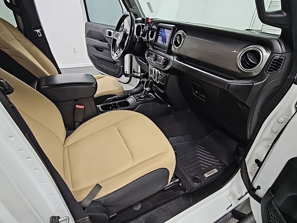 Used 2021 Jeep Wrangler Unlimited Sahara image 35