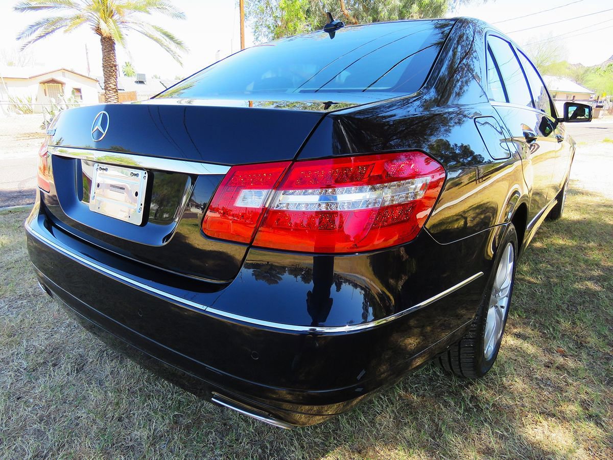 Used 2011 Mercedes-Benz E 550 Sport image 7