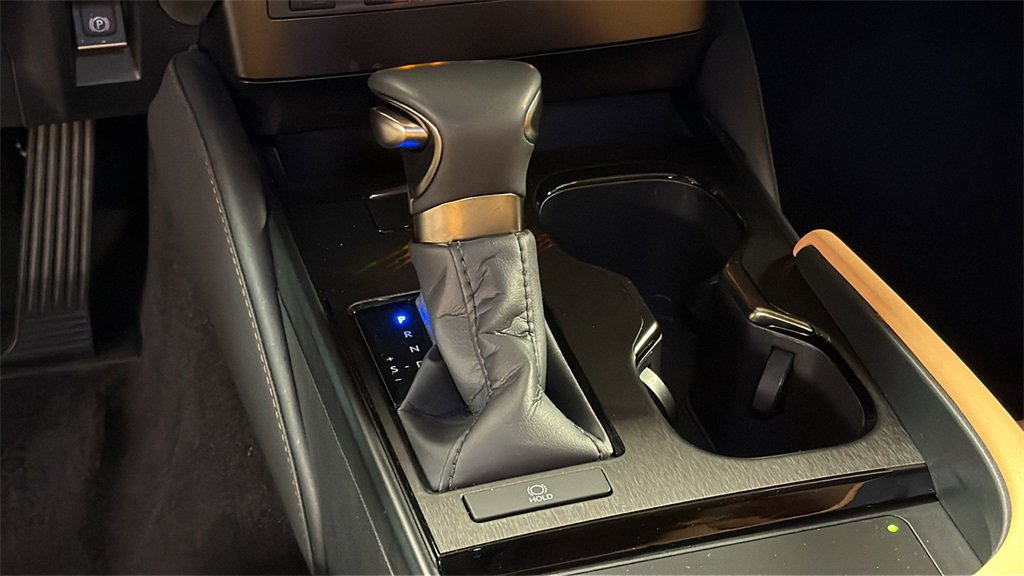 Certified 2024 Lexus ES 350 w/ Premium Package image 21