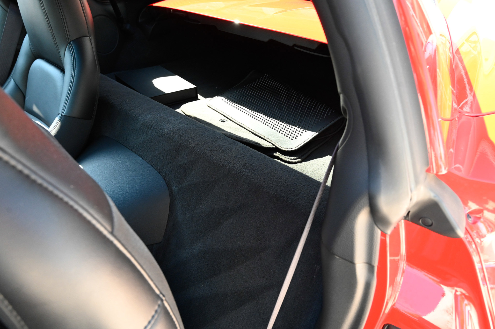 Used 2011 Chevrolet Corvette Grand Sport w/ Roof Package RWD image 23
