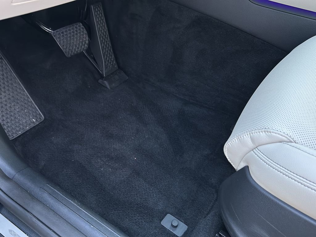 Certified 2026 Genesis GV70 2.5T image 17