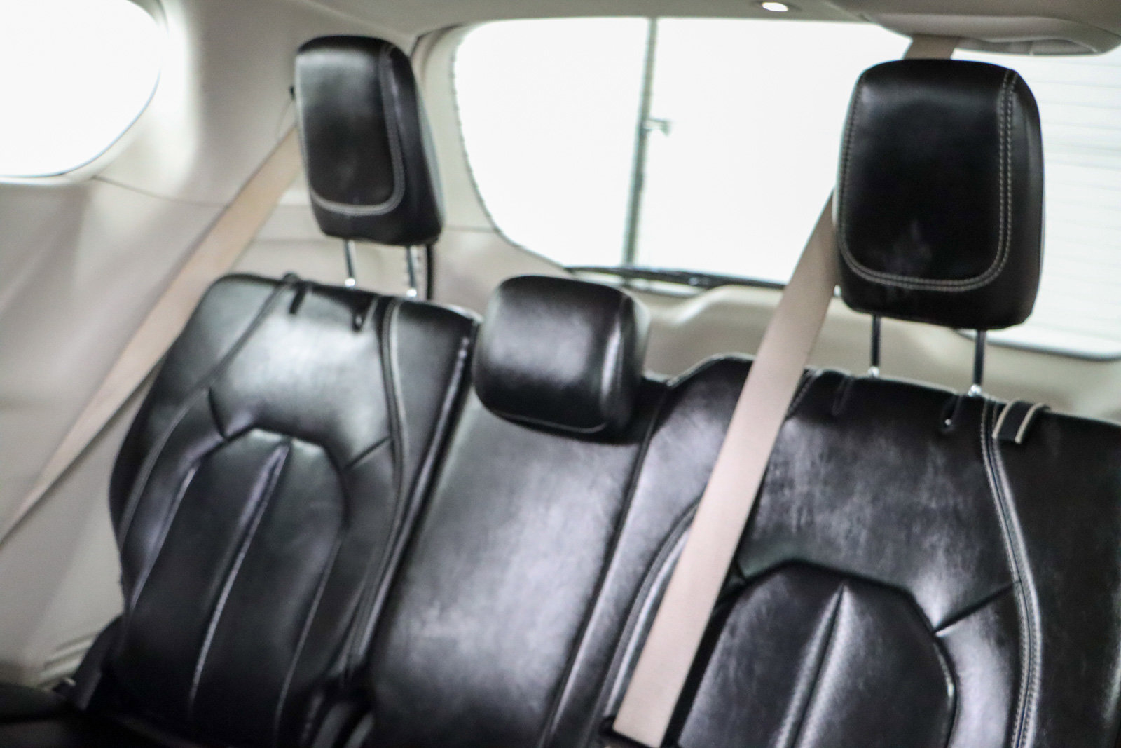 Used 2023 Chrysler Pacifica Touring-L image 25