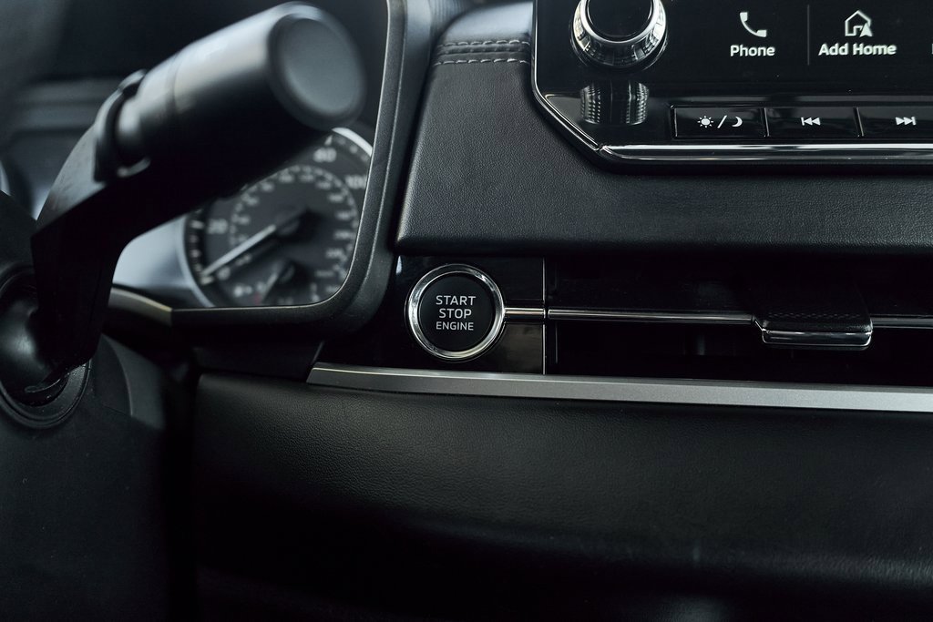 Used 2024 Mitsubishi Outlander SE image 37