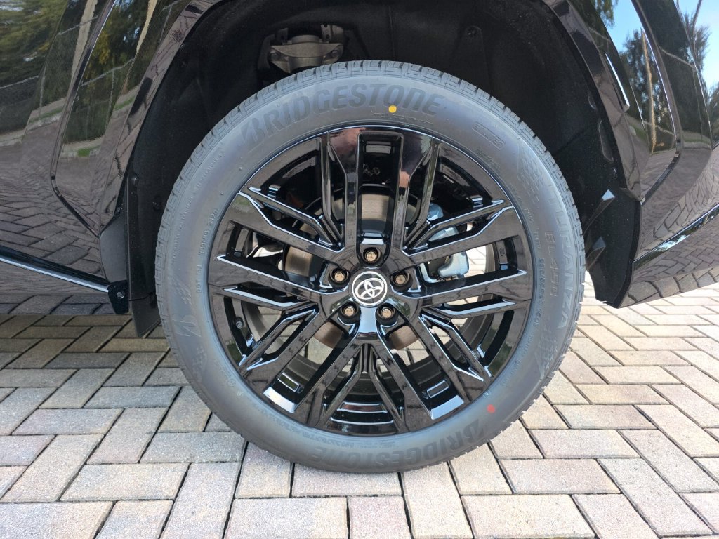 New 2026 Toyota RAV4 XSE AWD/4WD image 19