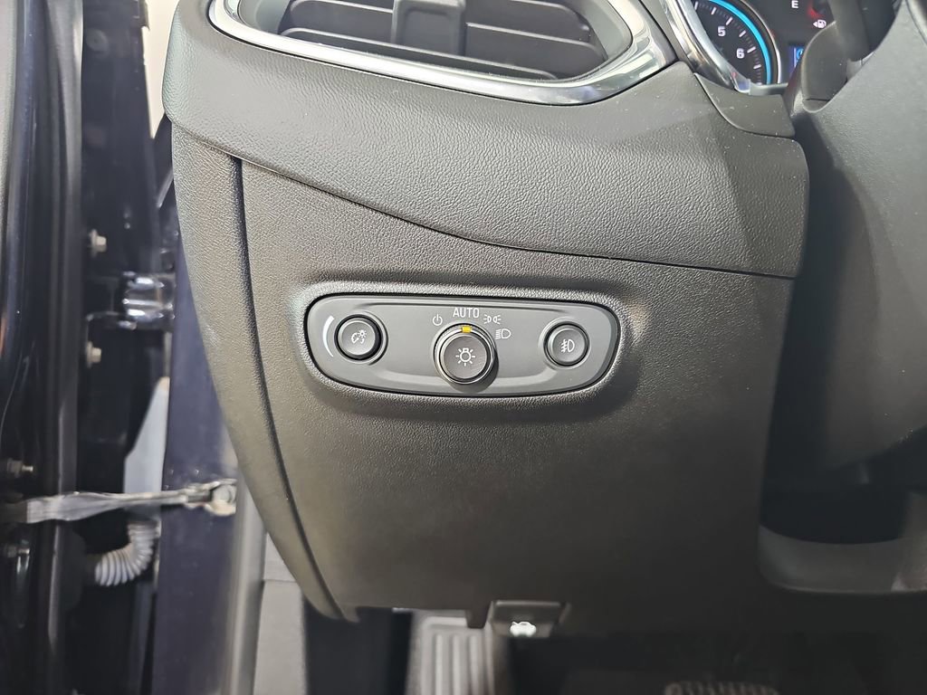 Used 2020 Chevrolet Equinox LT image 31