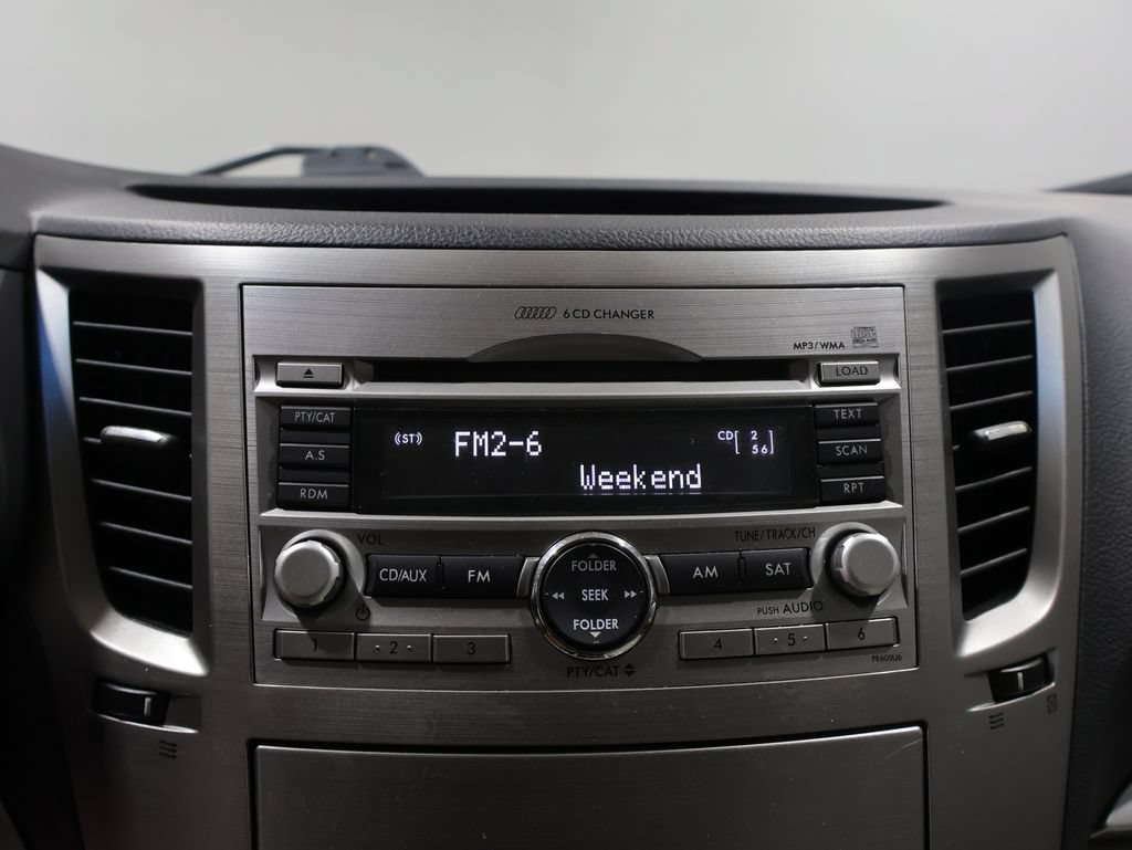 Used 2011 Subaru Outback 2.5i Premium AWD/4WD image 24
