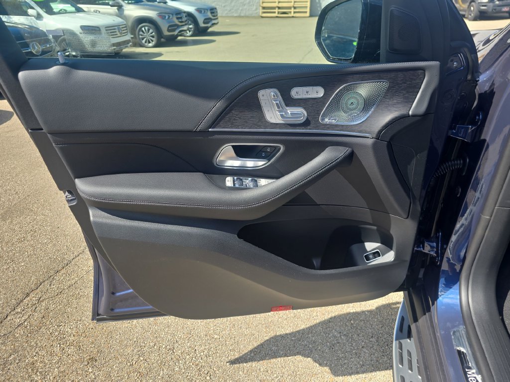 New 2027 Mercedes-Benz GLS 450 4MATIC image 10
