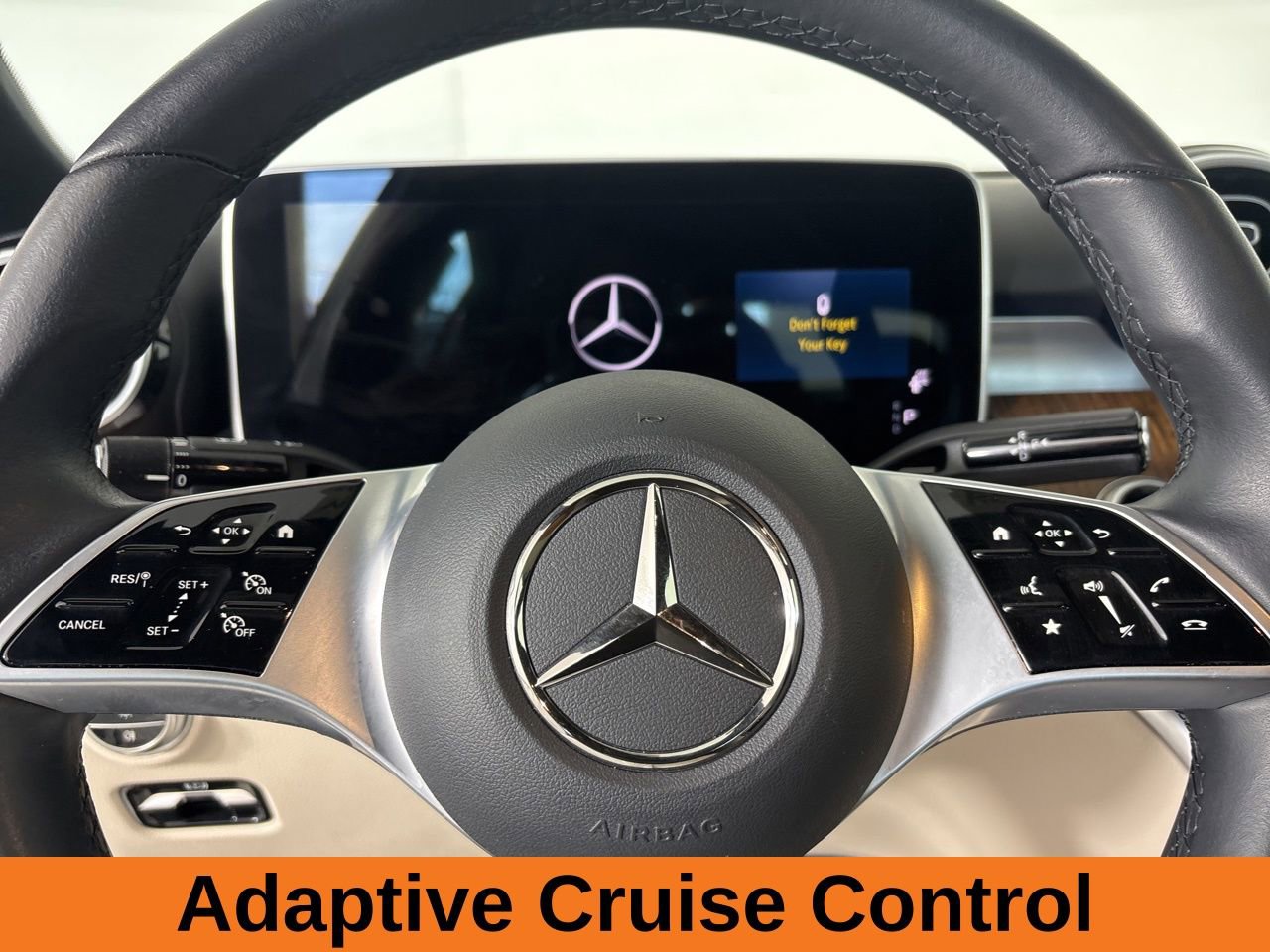 Used 2025 Mercedes-Benz C 300 4MATIC Sedan image 14