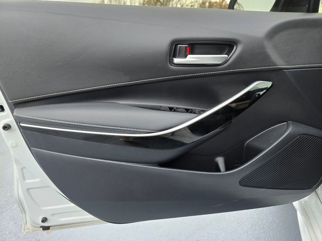 Used 2021 Toyota Corolla XSE image 22