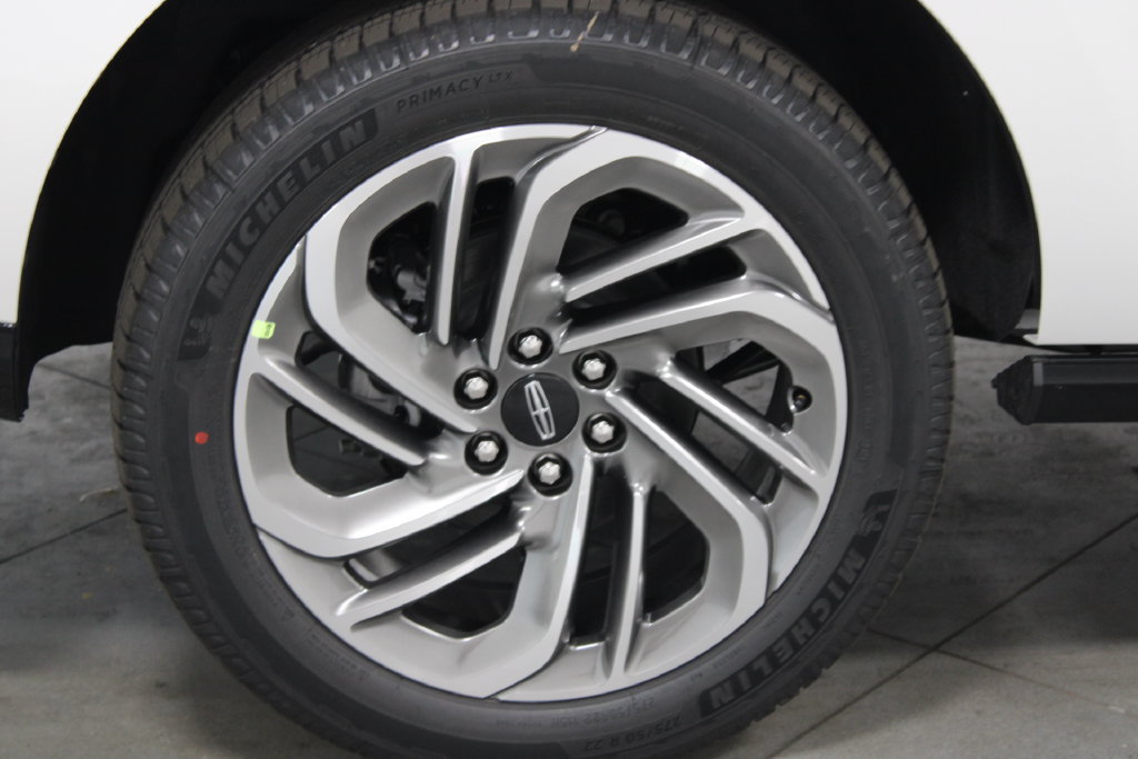 New 2027 Lincoln Navigator Reserve AWD/4WD image 13