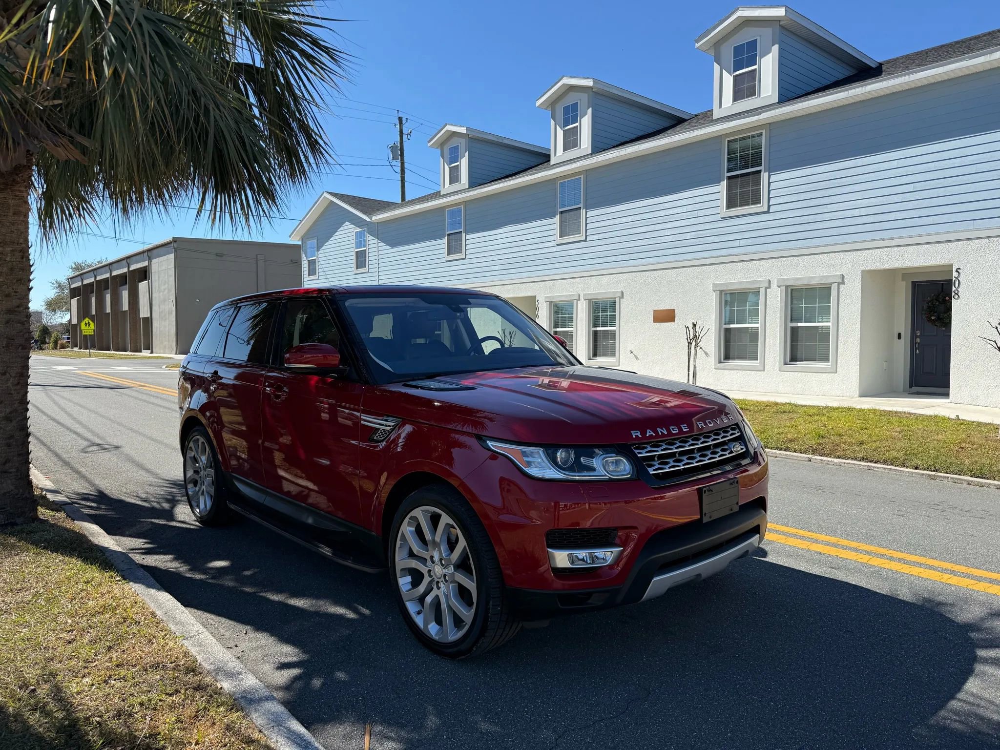 Used 2016 Land Rover Range Rover Sport HSE image 3