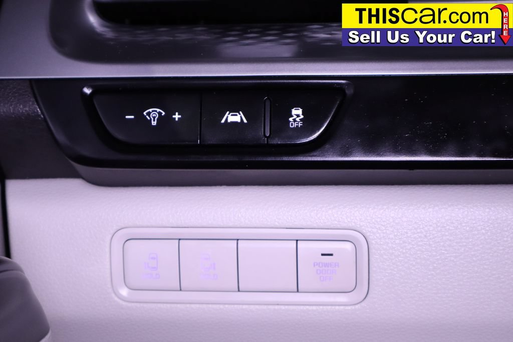 Used 2024 Kia Carnival LX FWD image 23