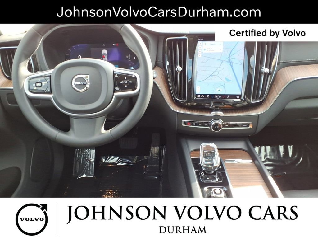 Certified 2023 Volvo XC60 B5 Ultimate w/ Climate Package image 9