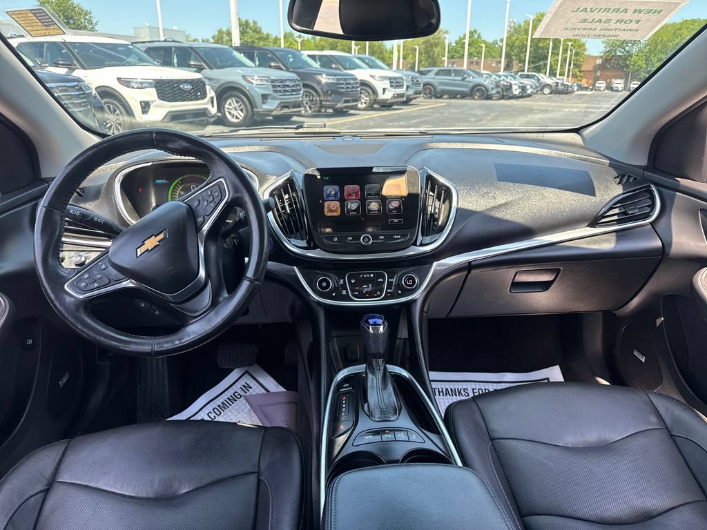 Used 2017 Chevrolet Volt Premier w/ Driver Confidence Package FWD image 17