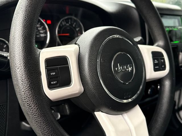 Used 2017 Jeep Wrangler Sport AWD/4WD image 13