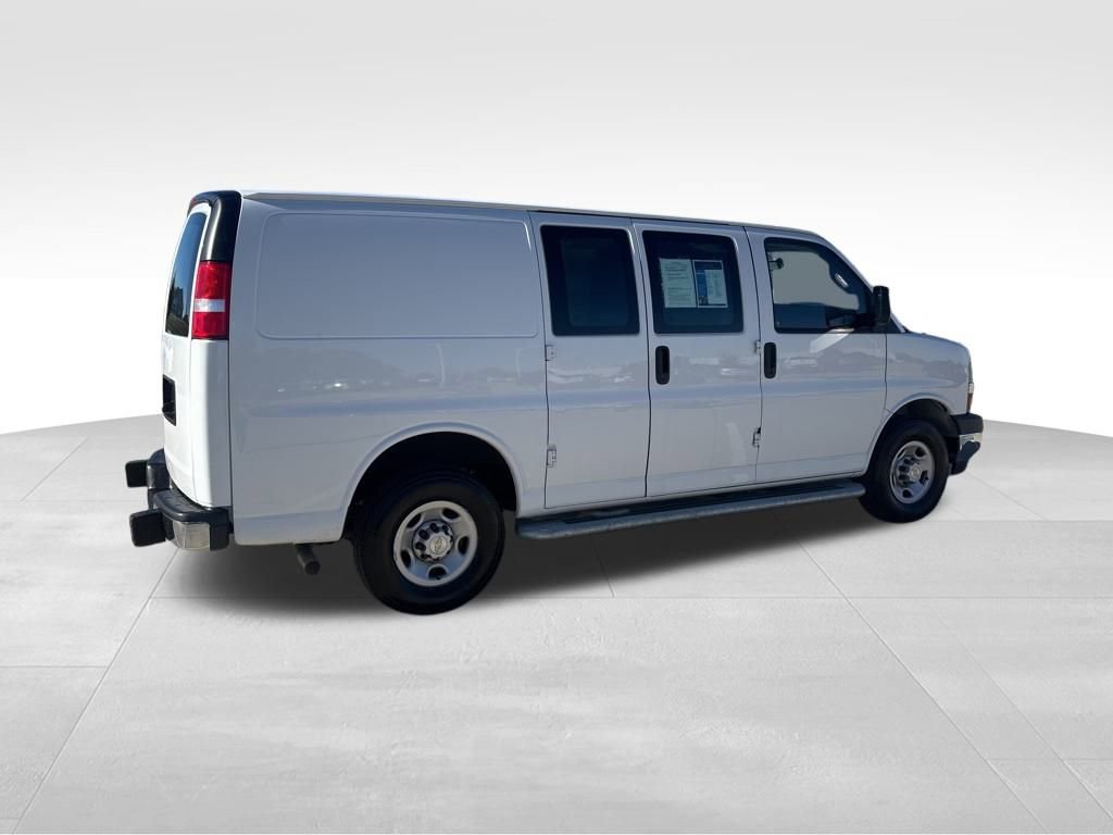 Used 2023 Chevrolet Express 2500 w/ Driver Convenience Package image 7