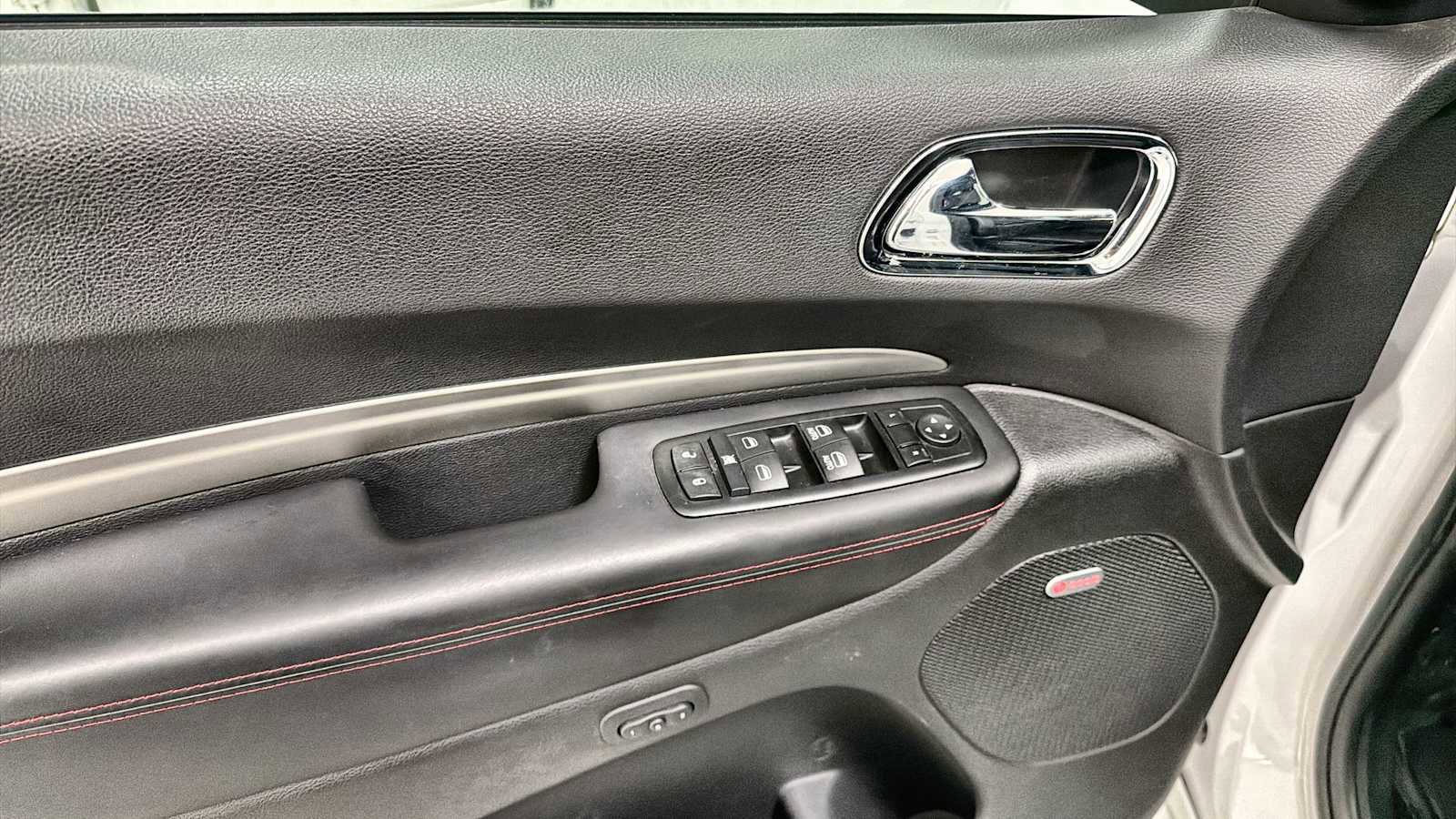 Used 2016 Dodge Durango R/T w/ Technology Group AWD/4WD image 15