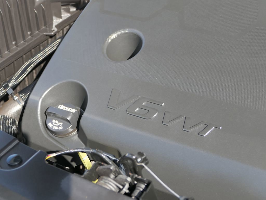 Used 2023 Chevrolet Traverse LT image 29