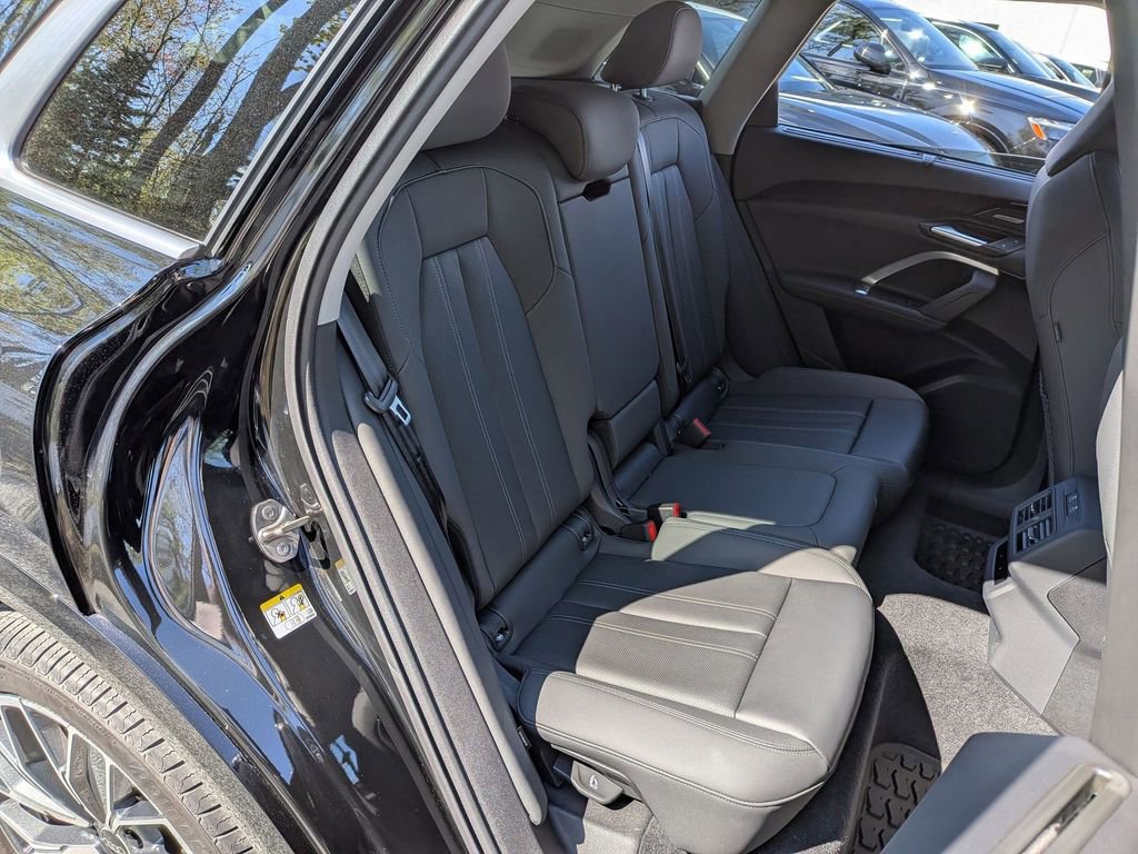 Used 2025 Audi Q5 Premium Plus w/ Premium Plus AWD/4WD image 22