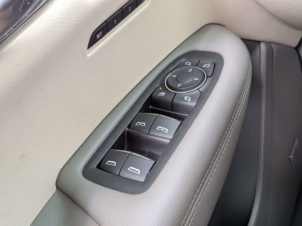 Used 2021 Cadillac XT6 Premium Luxury image 30