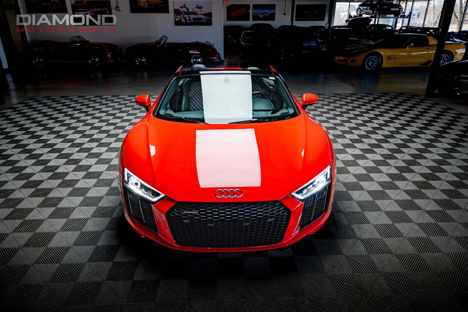 Used 2018 Audi R8 V10 w/ Carbon Exterior Package image 39