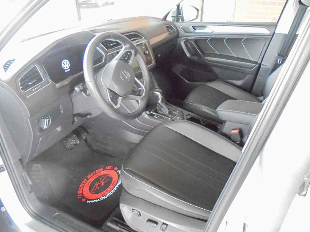 Used 2023 Volkswagen Tiguan SE AWD/4WD image 7