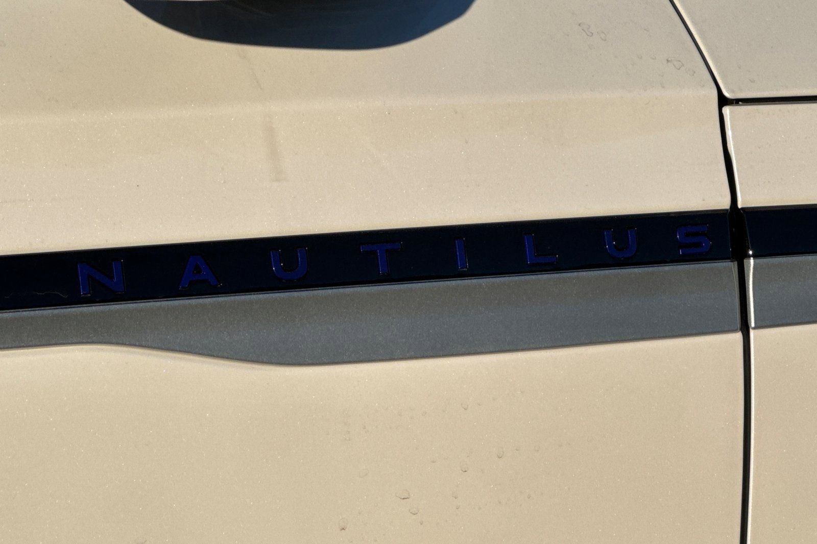 New 2026 Lincoln Nautilus Premier w/ Equipment Group 102A image 7