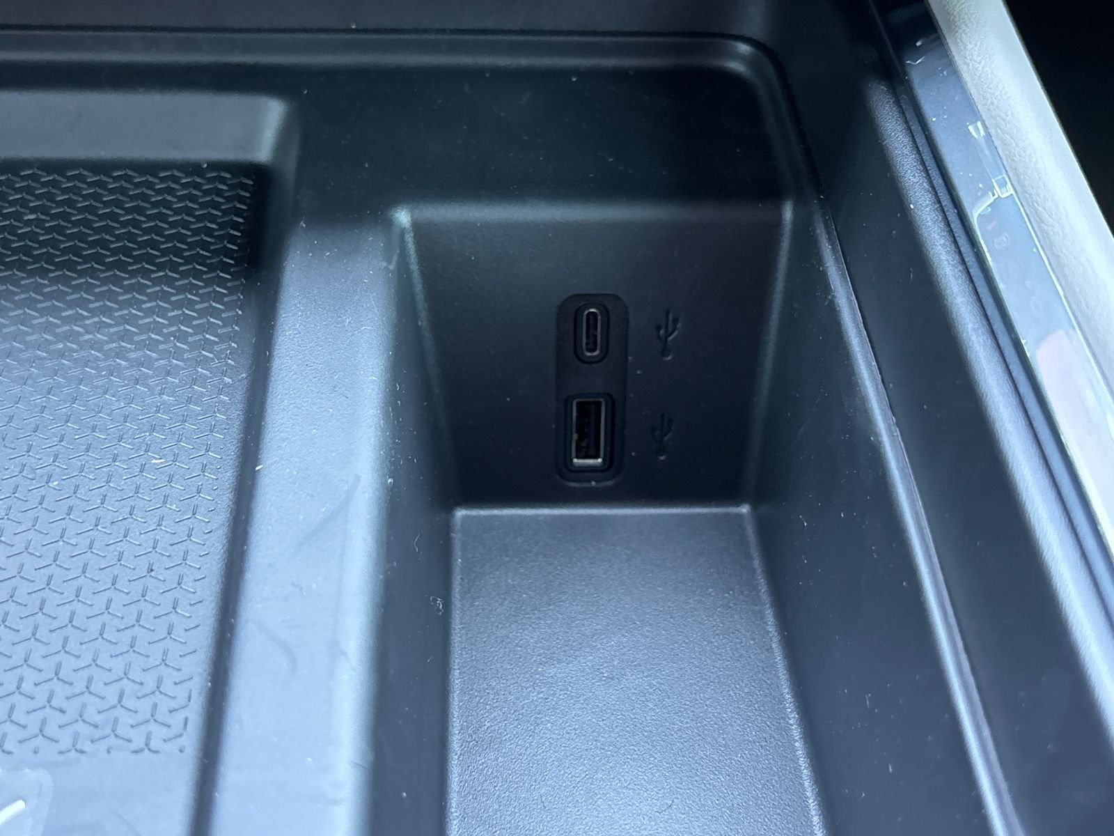 New 2026 GMC Acadia Elevation w/ Elevation Premium Package image 9