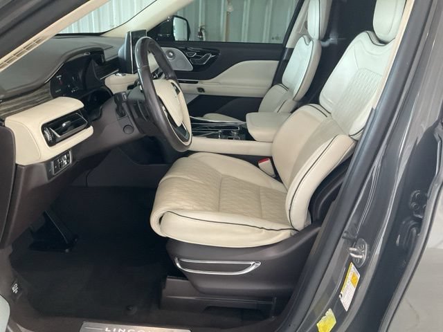 Used 2020 Lincoln Aviator Black Label w/ Class IV Trailer Tow Package AWD/4WD image 4