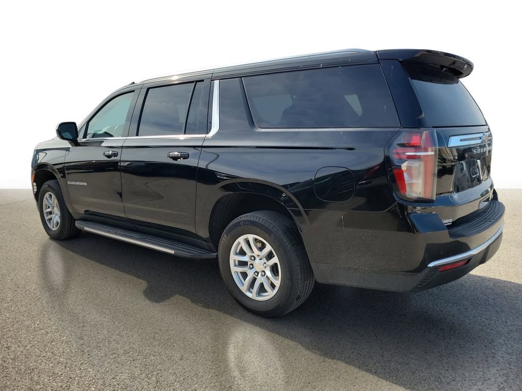 Used 2024 Chevrolet Suburban LT AWD/4WD image 3