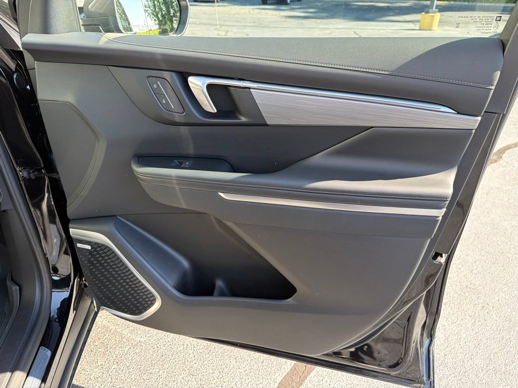 Used 2025 Buick Enclave Preferred w/ LPO, Floor Liner Package FWD image 34