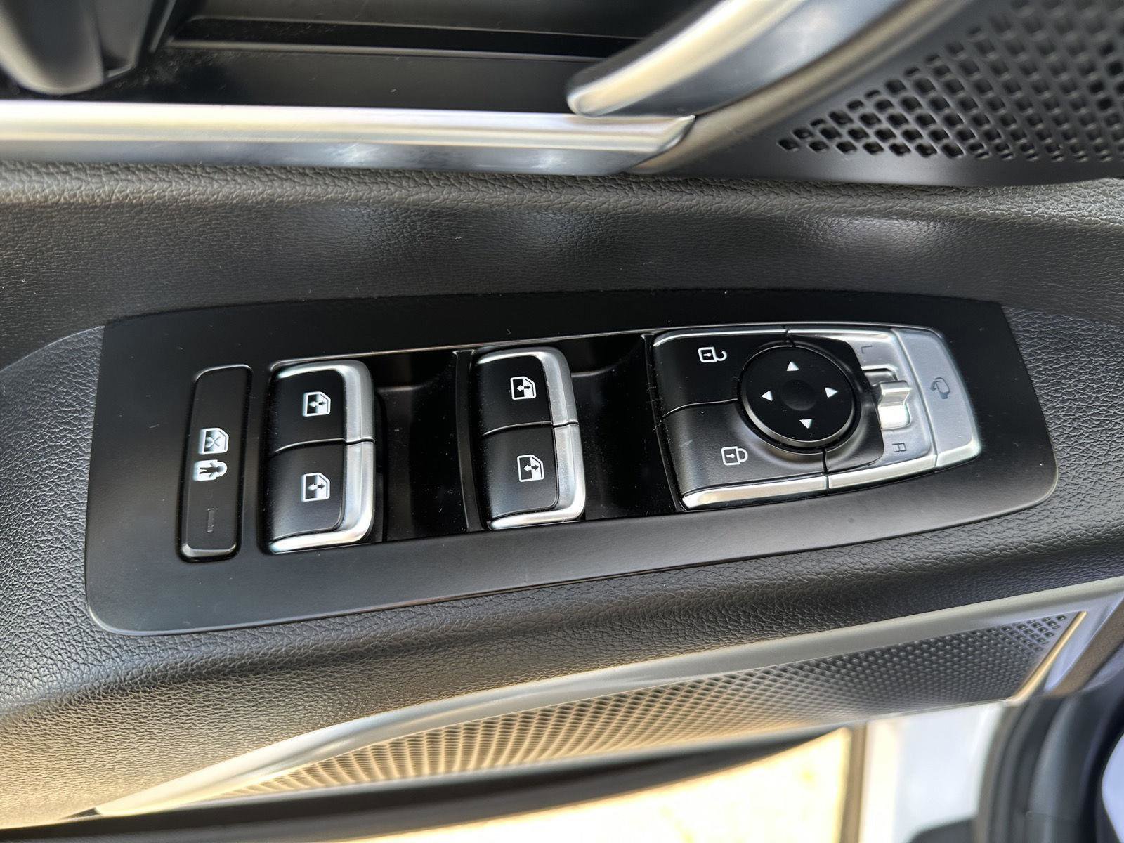 Used 2021 Kia Telluride EX w/ EX Premium Package image 18