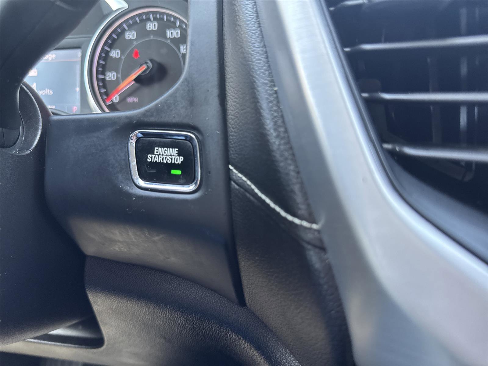 Used 2023 GMC Acadia SLT AWD/4WD image 27