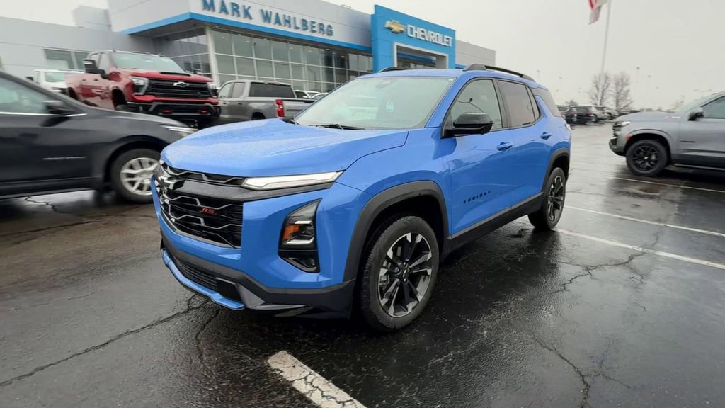 Used 2025 Chevrolet Equinox RS w/ Safety and Technology Package image 4