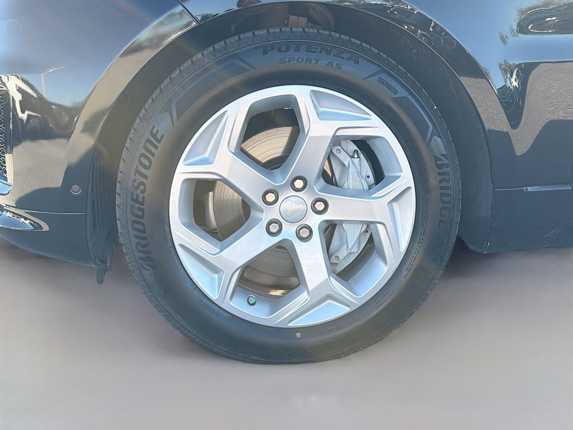 Used 2020 Land Rover Range Rover Sport HSE image 42