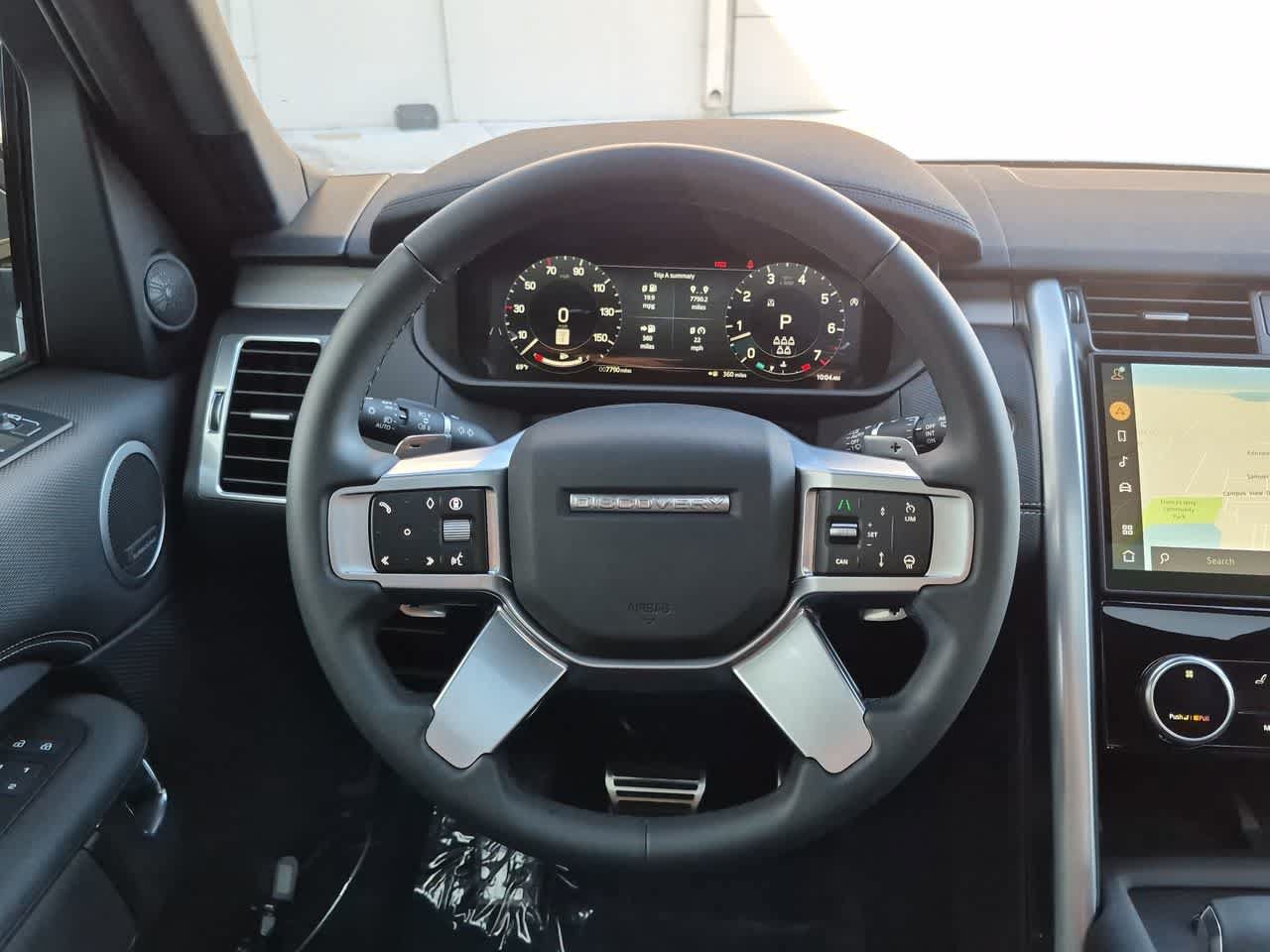 Used 2026 Land Rover Discovery Limited Edition AWD/4WD image 25