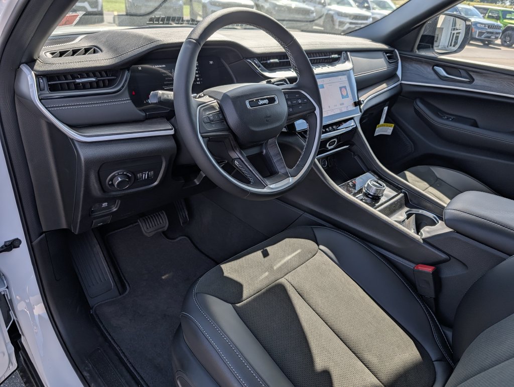 New 2027 Jeep Grand Cherokee L 4WD image 6