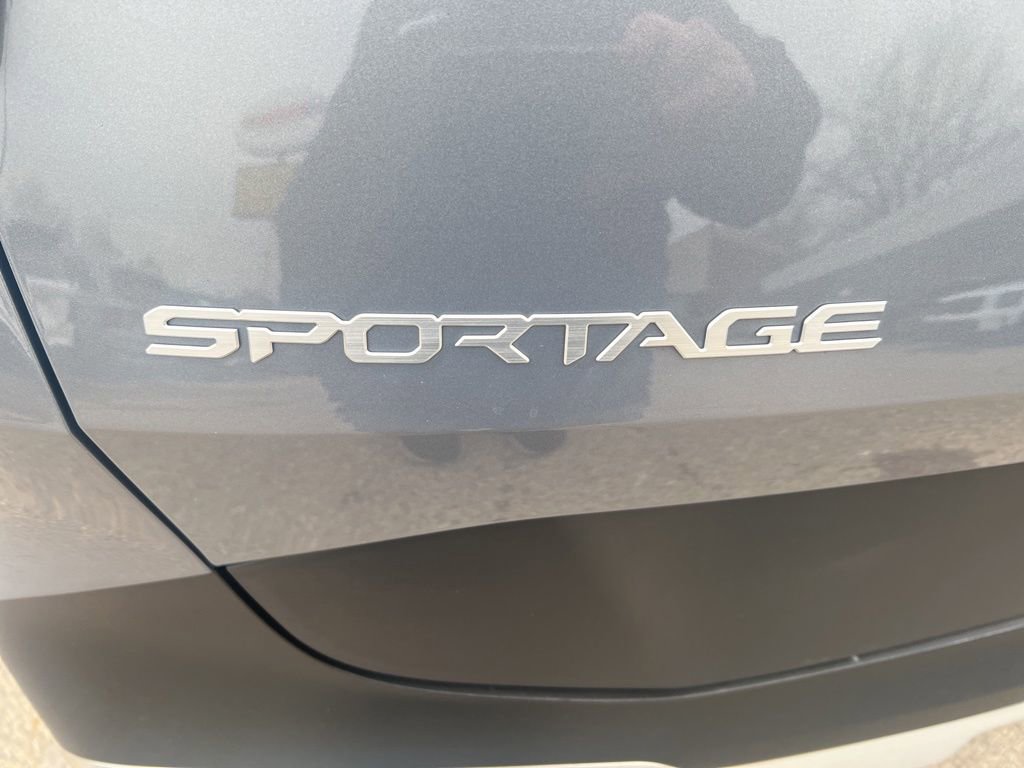 Used 2023 Kia Sportage EX image 30