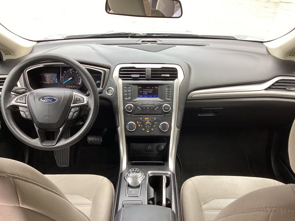 Used 2018 Ford Fusion S image 38