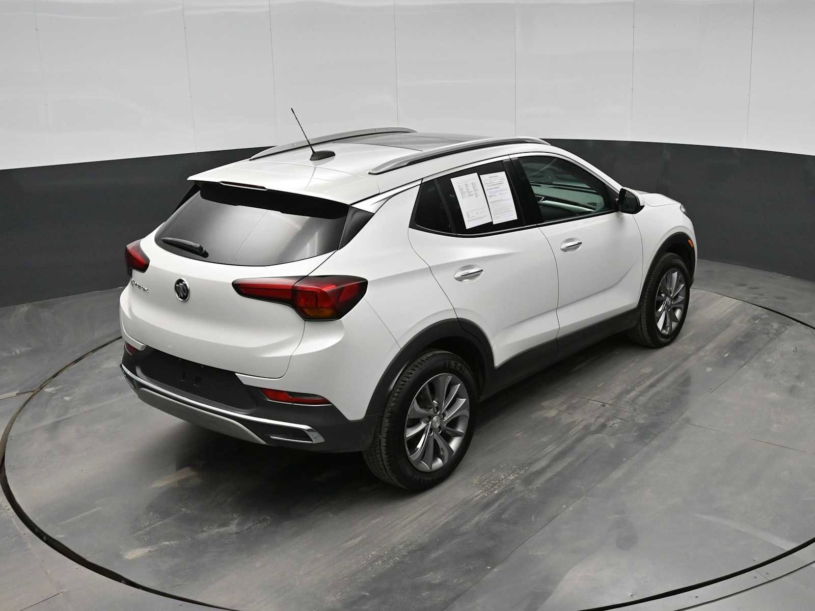 Used 2022 Buick Encore GX Essence w/ Experience Buick Package AWD/4WD image 29