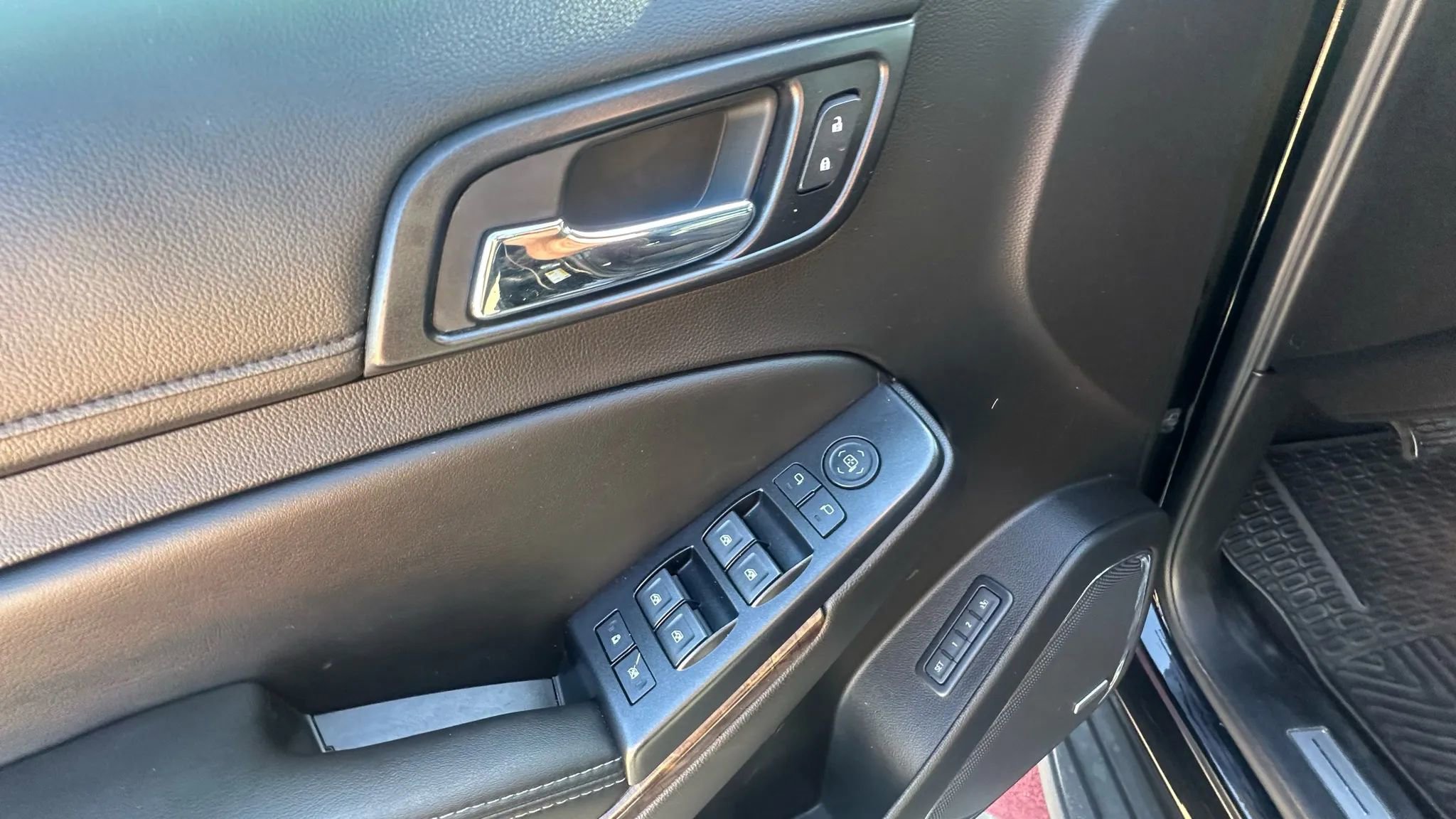 Used 2015 GMC Sierra 3500 SLT image 11