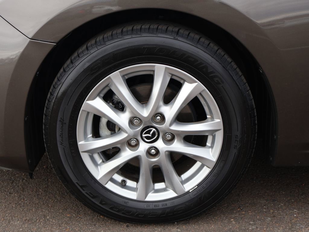 Used 2014 MAZDA MAZDA3 i Touring w/ Technology Package image 35