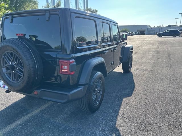 Used 2025 Jeep Wrangler Unlimited Sport AWD/4WD image 10